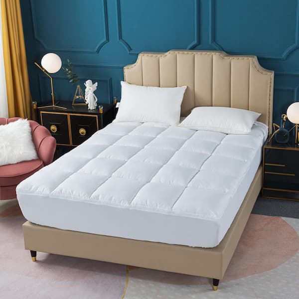 Premium Overfilled 1 in. Queen Polyester Mattress Topper