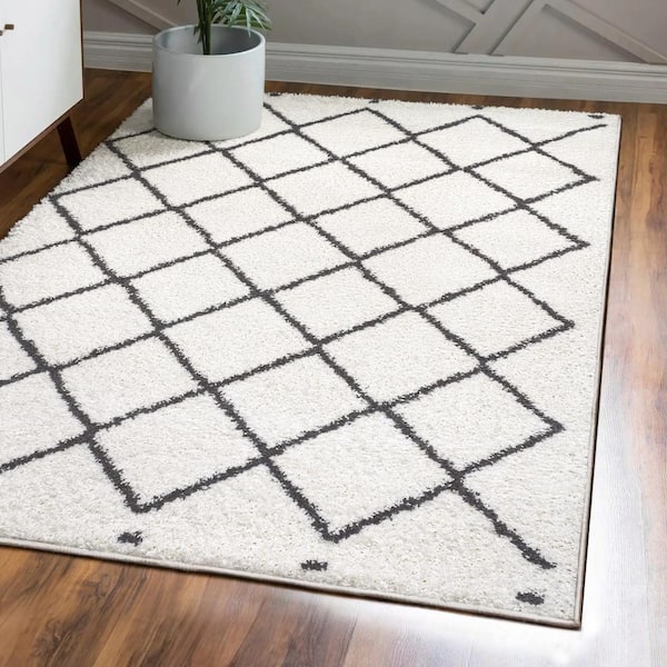 5 ft. x 8 ft. White/Gray Cami Moroccan Style Diamond Shag Area Rug
