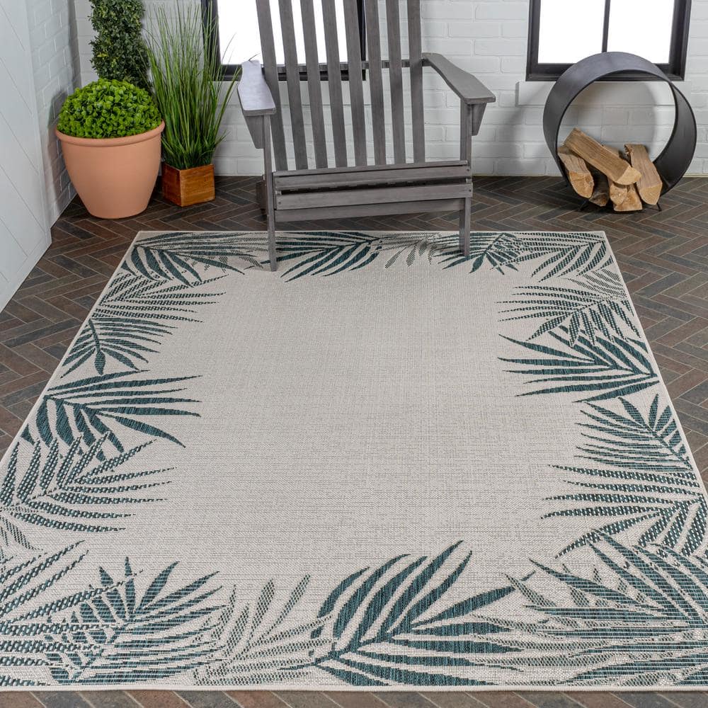 Isla Coastal Blue and Cream Synthetic 3 x 5 Area Rug
