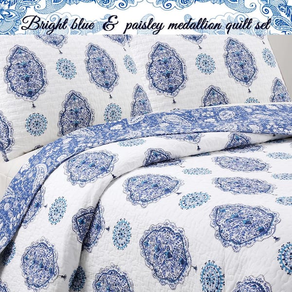 https://images.thdstatic.com/productImages/fc0601c1-eb2a-4520-b696-ce105ce01746/svn/cozy-line-home-fashions-bedding-sets-bb20171012q-1f_600.jpg