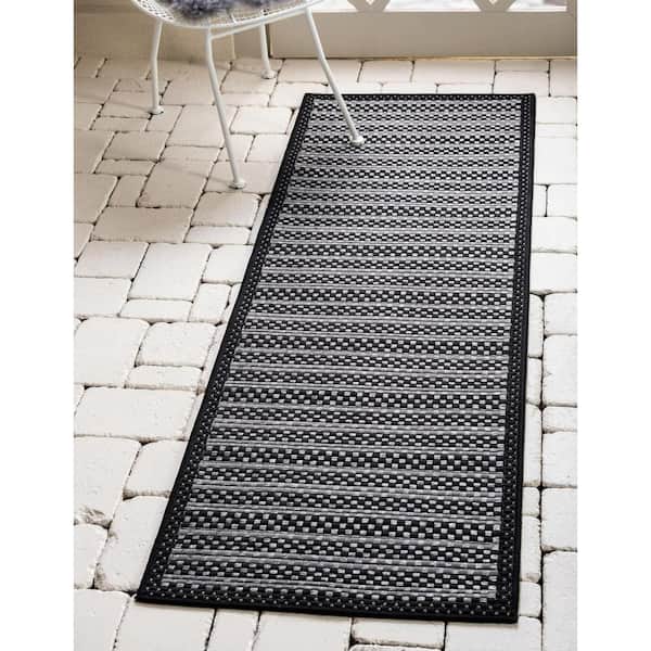 Outdoor Checkered Gray 2' 2 x 6' 0 Runner Rug