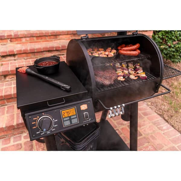 OKLAHOMA JOE'S 20202114-2S Rider 600 G2 Pellet Grill in Black with 617 sq. in. Cooking Space - 2