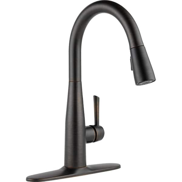Delta Essa Single-Handle Pull-Down Sprayer Kitchen Faucet with MagnaTite Docking in Venetian Bronze