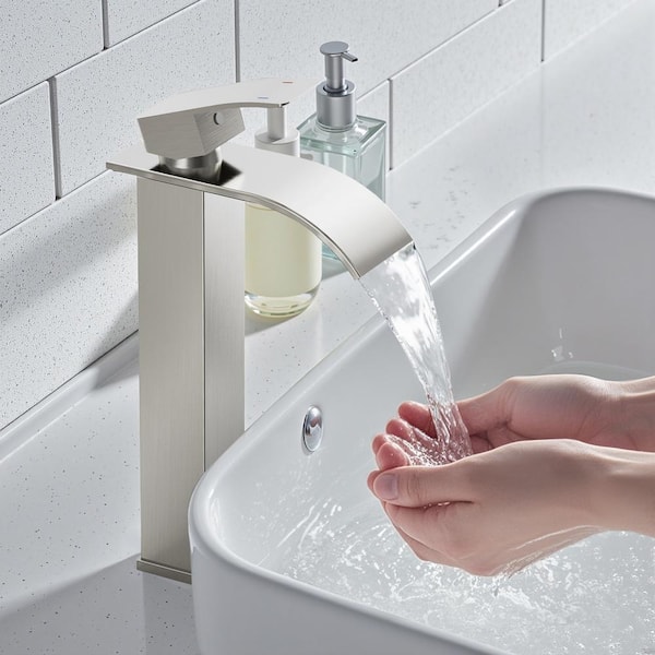 Single Handle Single Hole Bathroom Faucet with Drain Assembly in Brushed Nickel