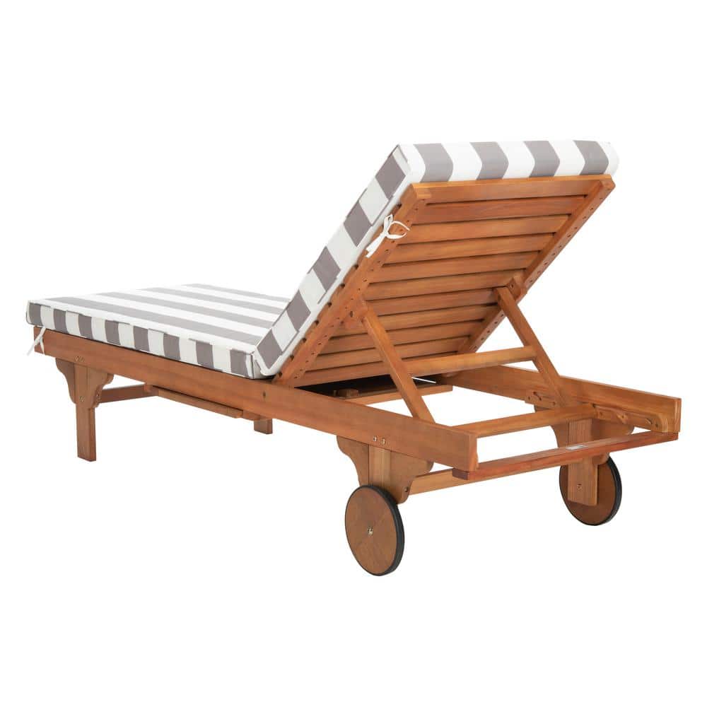 Transitional White Eucalyptus Outdoor Chaise Lounge with Cushions