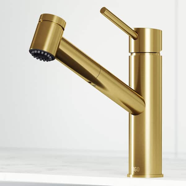 VIGO Branson 9 in. H Single Handle Pull-Out Sprayer Kitchen Faucet in Matte Brushed Gold
