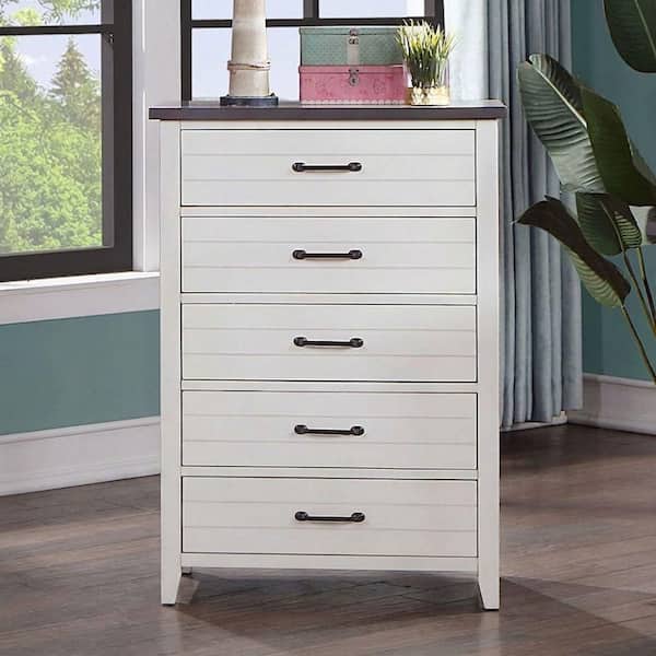 William's Home Furnishing Heritage Sleigh 31.5 in. White Chest