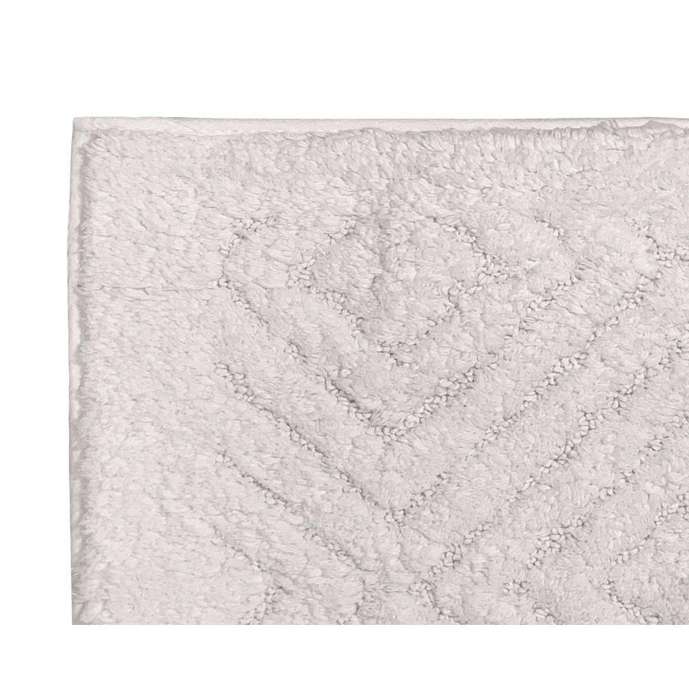 White Diamond Pattern Cotton Bath Rug Set