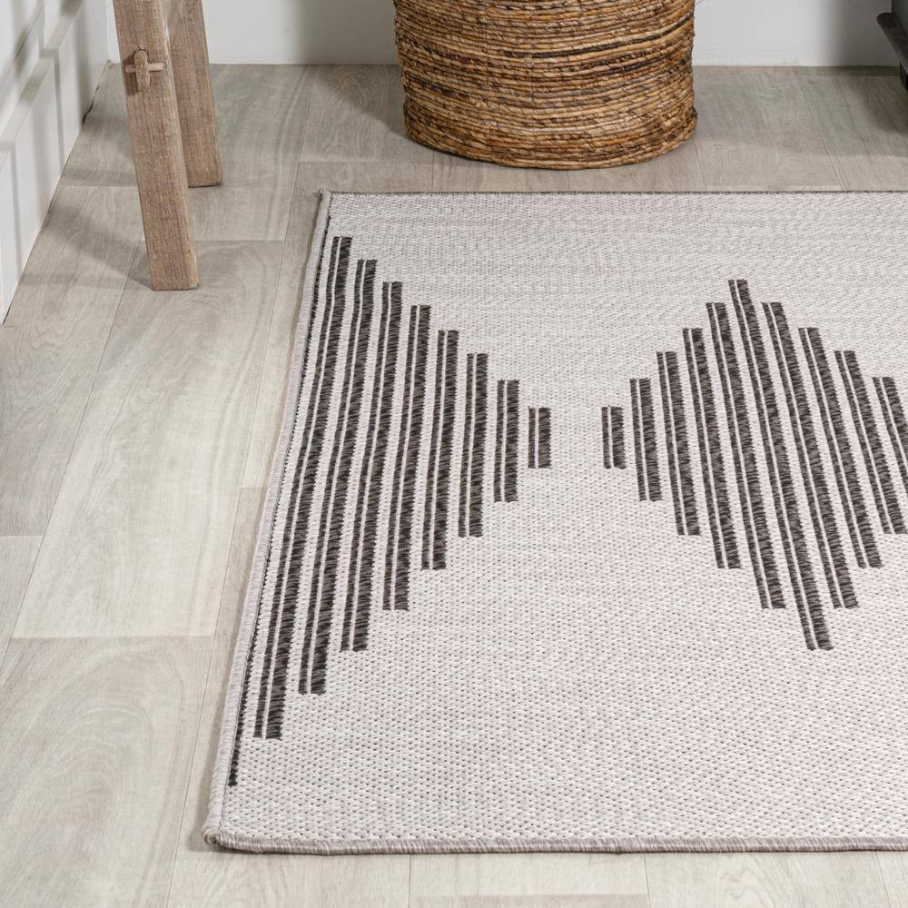 Light Gray and Black Synthetic Stripe Indoor/Outdoor Rug