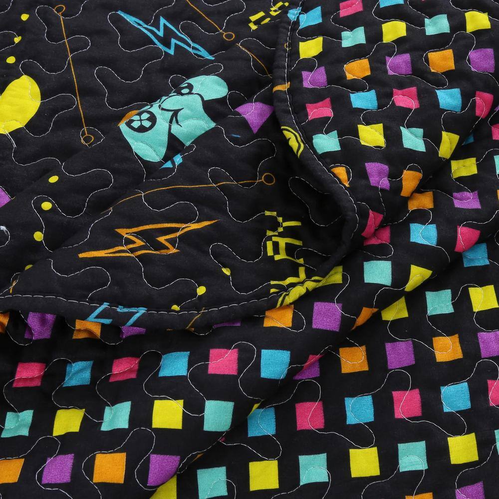 Twin Size Black Polyester Gamer Reversible Bedspread Set