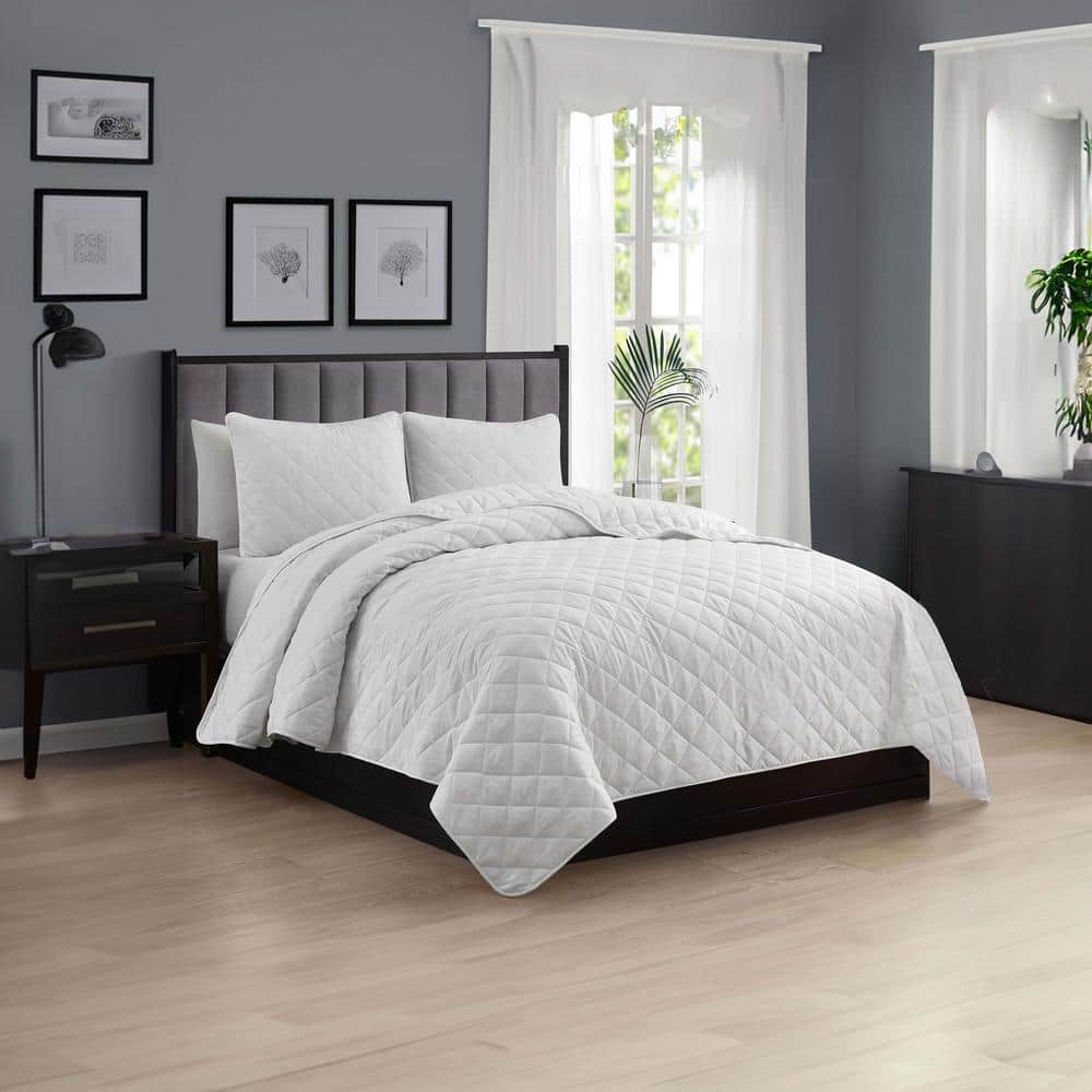 White Twin Microfiber Reversible Quilt Set with Shams