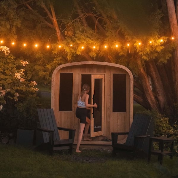 ALEKO Rustic Series 4-Person Outdoor Cedar Square Sauna with 4.5