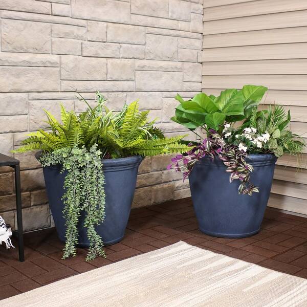 Sunnydaze Anjelica 24 in. Slate Outdoor Resin Flower Pot Planter