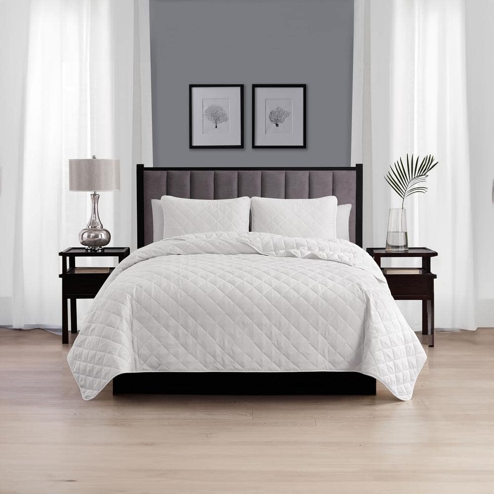White Twin Microfiber Reversible Quilt Set with Shams