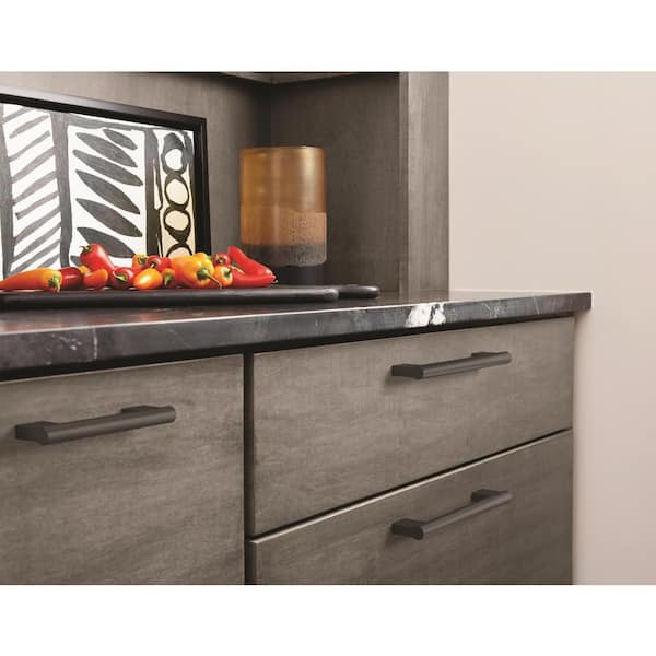 Versa 5-1/16 in. (128mm) Modern Matte Black Bar Cabinet Pull