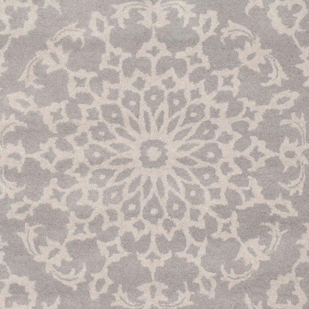 Bella 4' x 6' Gray and Silver Hand-Tufted Wool Area Rug