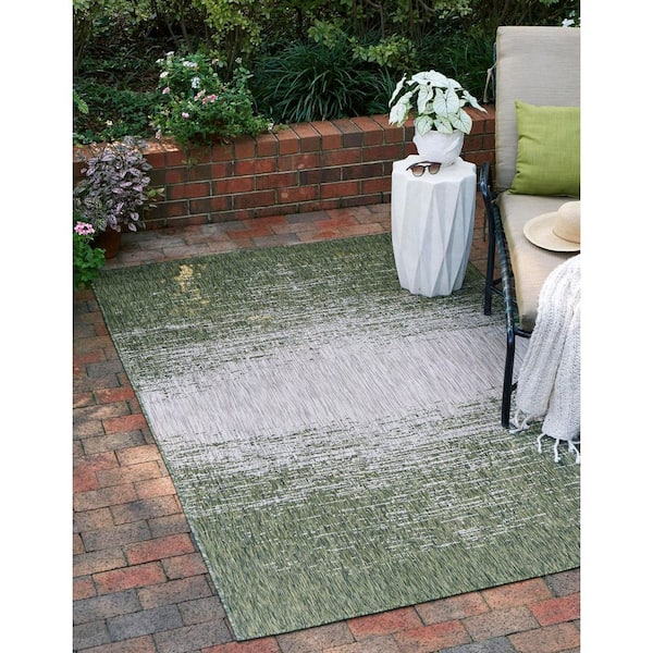 Green Ombre Outdoor 4 ft. x 6 ft. Area Rug