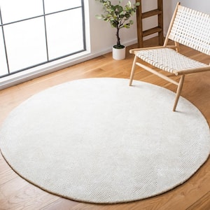 Soho Ivory/Beige 4 ft. x 4 ft. Solid Color Chevron Round Area Rug