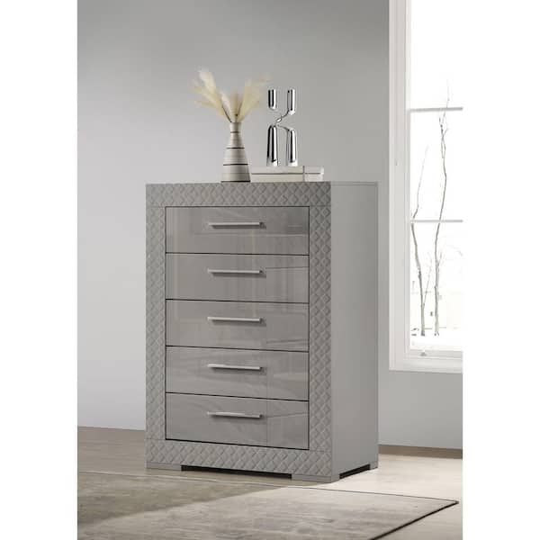 Coaster Ives Grey High Gloss 5-drawer 35.5 in. Chest of Drawers