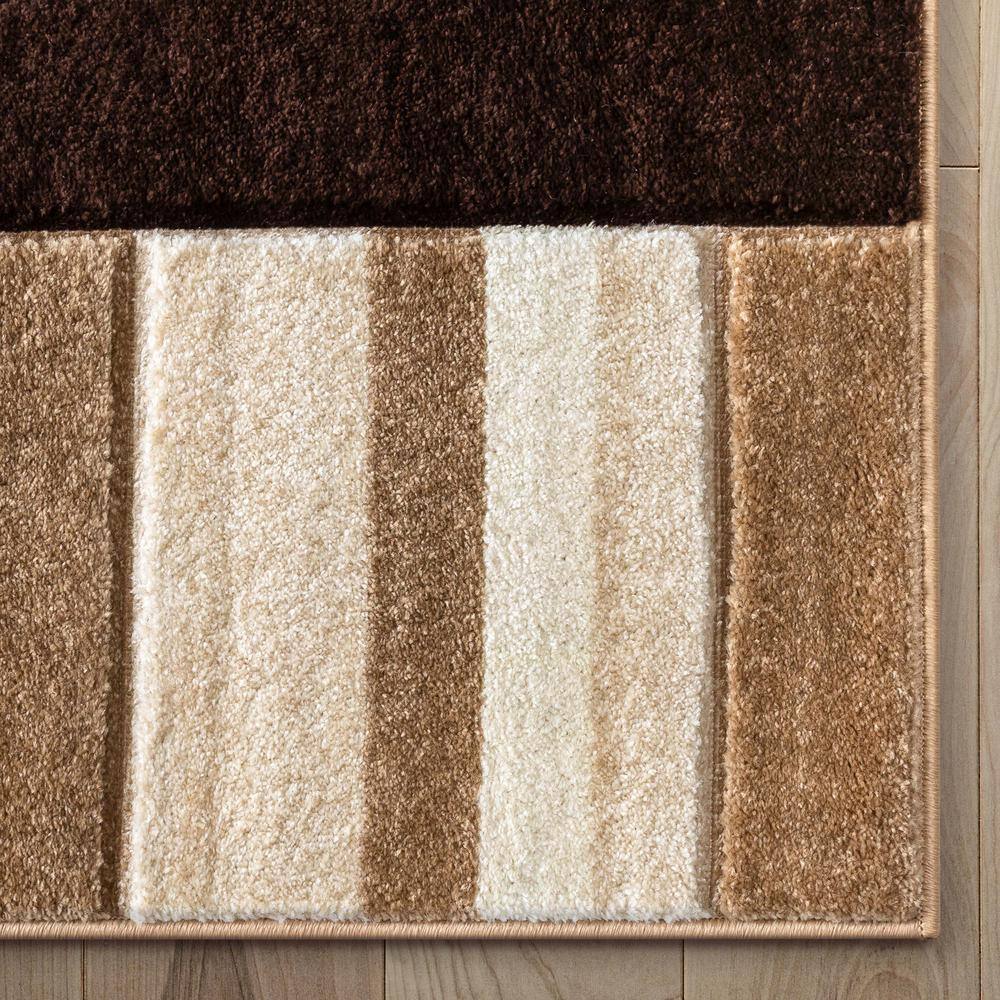 Ivory and Brown Geometric Synthetic Area Rug 3'11" x 5'3"