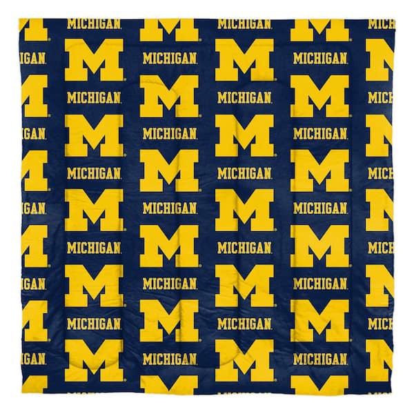 THE NORTHWEST GROUP 5-Piece Multi Colored Michigan Wolverines Rotary Queen Size Bed in a Bag Set