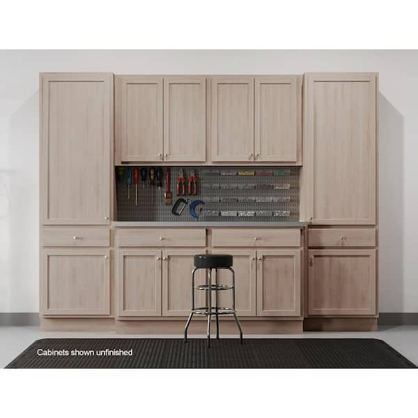 Roll-out pantry center mount, Height 18 3/4 to 22 1/2 in - HANDYCT