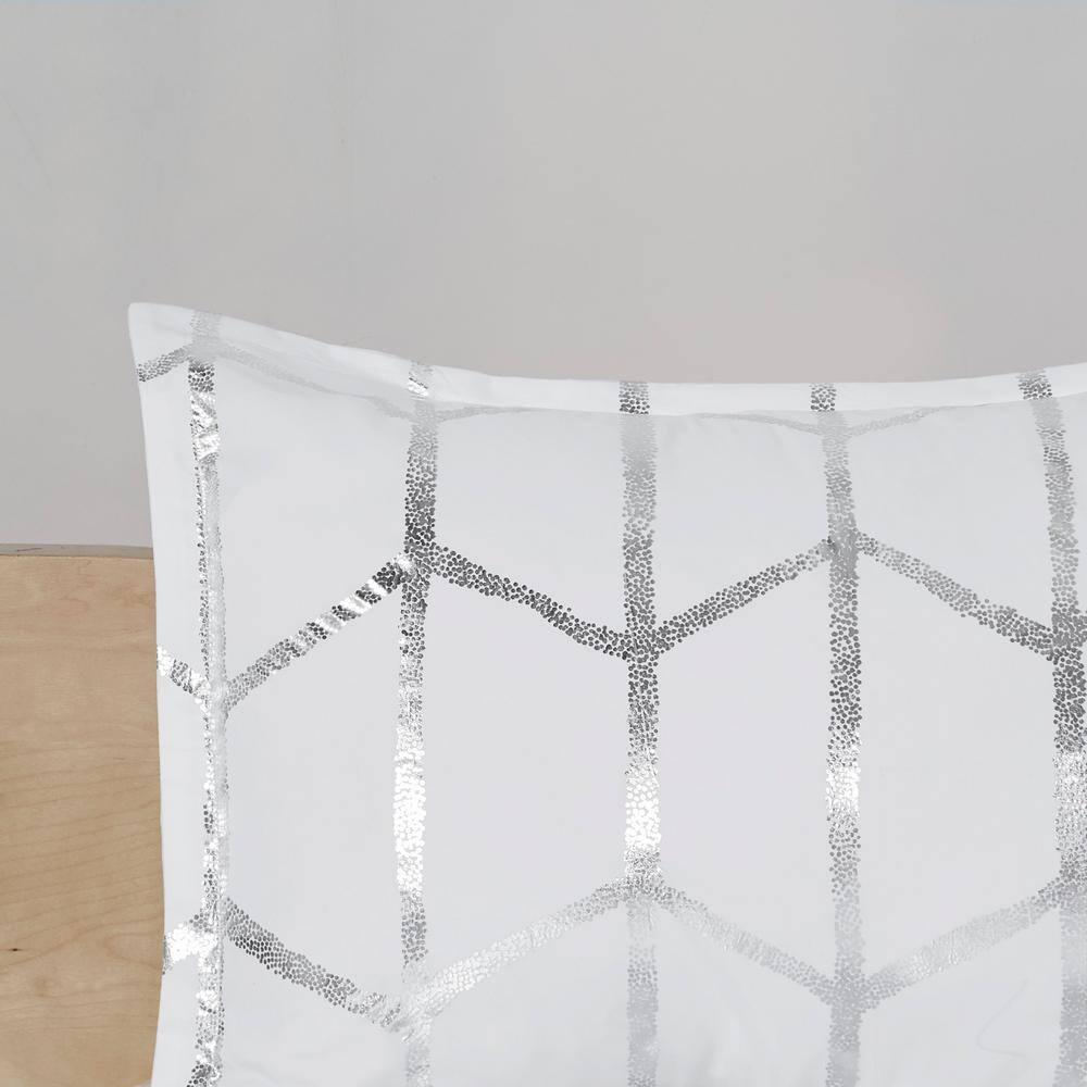 King White and Silver Microfiber Geometric Bedspread Set