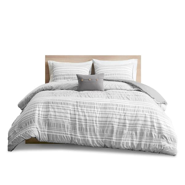 Intelligent Design Bryce 4-Piece Grey Full/Queen Striped Polyester Duvet Cover Set