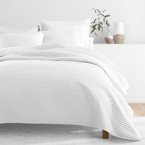 All Season 3-Pcs White Microfiber King/Cal King Stripe Stitch Quilt Set with Shams