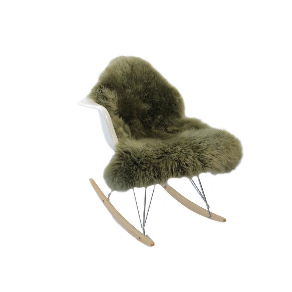 Lush New Zealand Wool Sheepskin Rug in Khaki 2' x 3'
