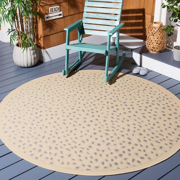 Courtyard Beige/Gold 7 ft. x 7 ft. Cheetah Indoor/Outdoor Round Area Rug