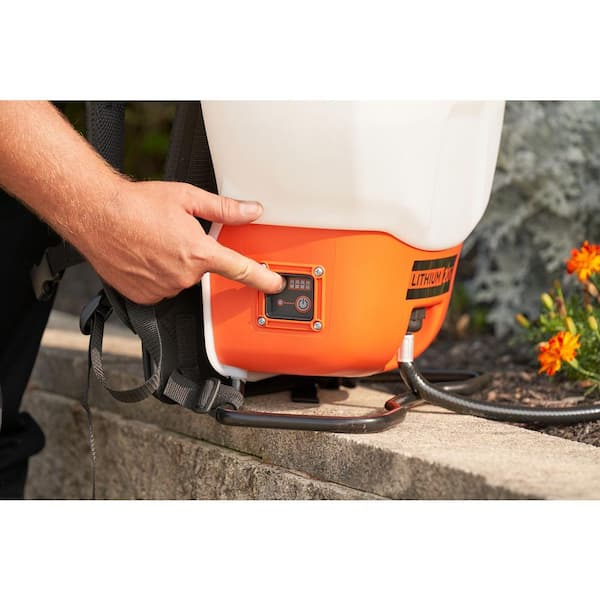 BLACK and DECKER Battery Powered 4-Gallon Backpack Sprayer - tools - by  owner - sale - craigslist