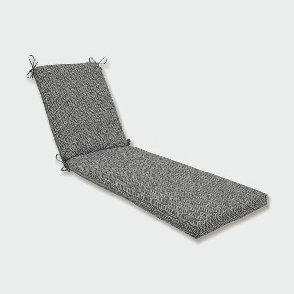Pillow Perfect 23 x 30 Outdoor Chaise Lounge Cushion in Grey/Ivory Herringbone