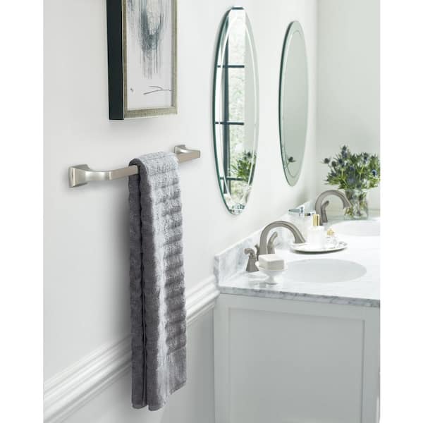 Highland Ridge 24 in. (610 mm) L Towel Bar in Brushed Nickel
