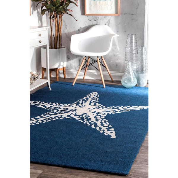 Hand Hooked Marine Indoor/ OutdoorNavy 8 ft. x 10 ft. Indoor/Outdoor Area Rug