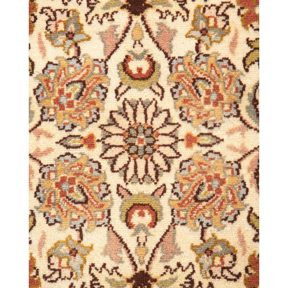 Hand-Knotted Beige Wool Traditional 4' x 6' Area Rug