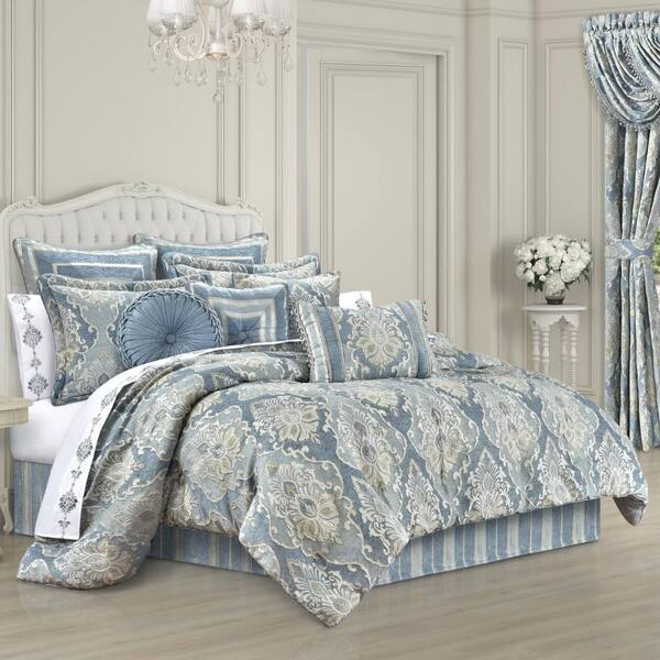 Unbranded Cesar 4-Piece. Spa Polyester King Comforter Set 96 X 110 in.