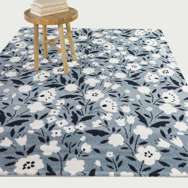 Kelsey Blue 5 ft. x 7 ft. Floral Area Rug