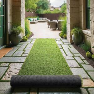 Evergreen Collection Waterproof Solid Indoor/Outdoor (2'7" x 7') 3 ft. x 7 ft. Green Artificial Grass Runner Rug