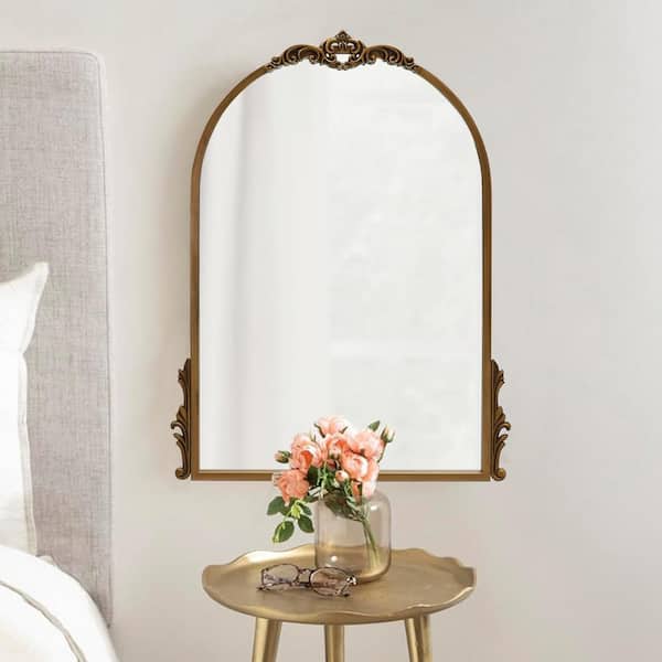 20 in. W x 26 in. H Baroque Arched Classic Metal Framed Antique Gold Mounted Wall Mirror