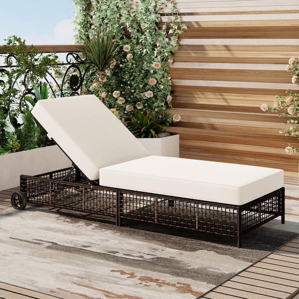 Harper & Bright Designs Brown Wicker Outdoor Chaise Lounge with 5-Position Backrest and Beige Cushions
