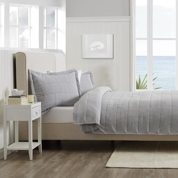 FRESHFOLDS Gray Channel Stitched Solid Full/Queen Microfiber 3-Piece Quilt Set Bedspread