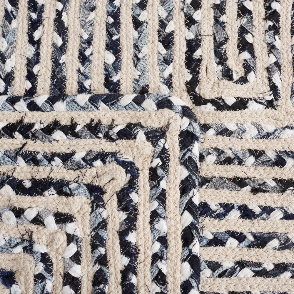 Handmade Black and Navy Cotton Braided 4' x 6' Area Rug