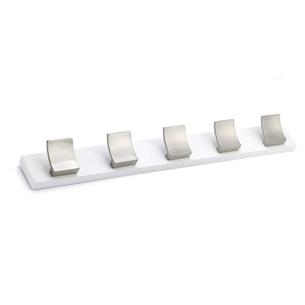 https://images.thdstatic.com/productImages/fd84c484-3c69-433d-9170-a96220cbb716/svn/white-and-brushed-nickel-richelieu-hardware-hooks-rh132211530195-64_600.jpg