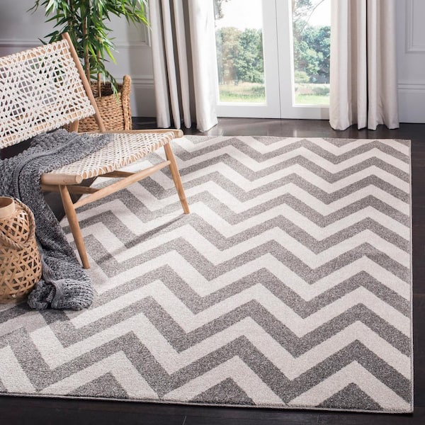 Amherst Dark Gray/Beige 5 ft. x 5 ft. Square Chevron Geometric Area Rug
