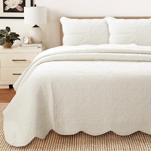 Cozy Line Home Fashions Oversized Victorian Medallion Matelasse Pure Solid  3-Piece White Scalloped Edge Cotton Large King Quilt Bedding Set BB- K-  469AK-OVR - The Home Depot