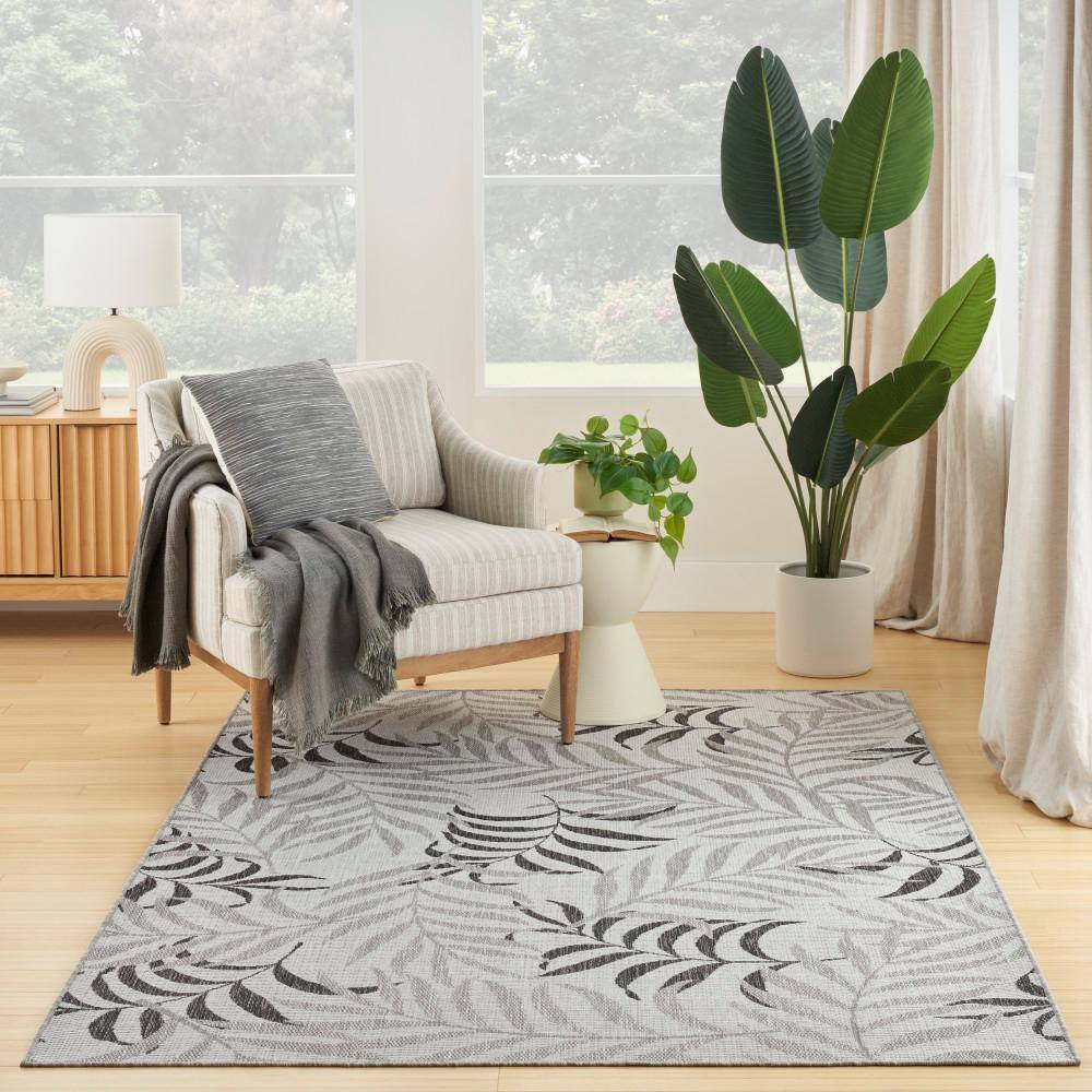 Gray Tropical Leaf Pattern 5' x 7' Synthetic Outdoor Rug
