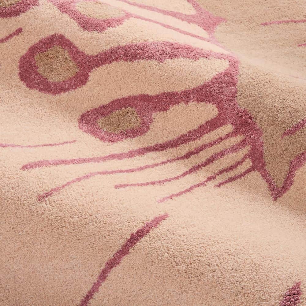 Hand-Tufted Rose Floral Wool and Viscose 5' x 7' Area Rug