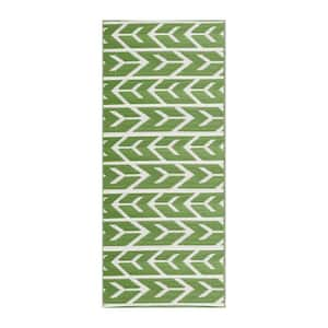 Amsterdam Green Creme 2 ft. 3 in. x 6 ft. Reversible Recycled Plastic Indoor/Outdoor Area Rug