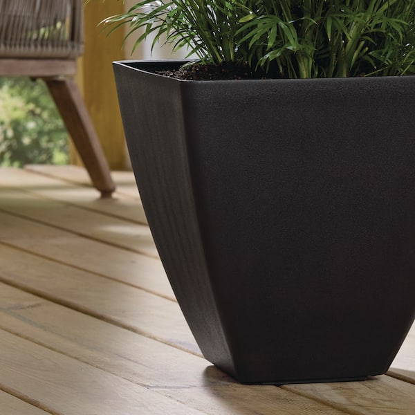 Vigoro 13 in. Tallulah Black Modern Recycled Materials Slate
